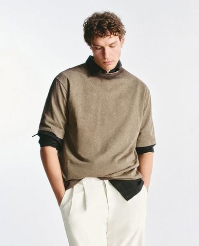  URBAN REVIVO - Áo thun nam cổ tròn tay ngắn hiện đại 