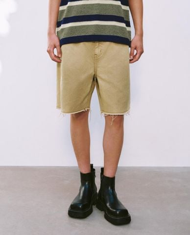  URBAN REVIVO - Quần short jeans nam ngang gối Leisure 