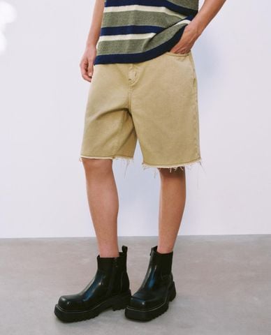  URBAN REVIVO - Quần short jeans nam ngang gối Leisure 