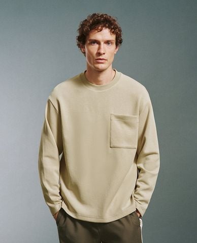  URBAN REVIVO - Áo thun nam cổ tròn tay dài thanh lịch 