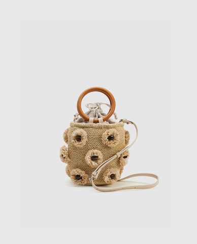  URBAN REVIVO - Túi đeo chéo nữ phối họa tiết độc đáo 