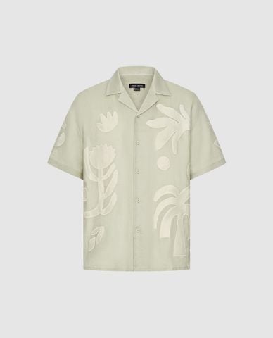  URBAN REVIVO - Áo sơ mi nam cổ bẻ tay ngắn trẻ trung 