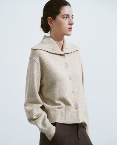  URBAN REVIVO - Áo khoác cardigan nữ phối nút Collared 