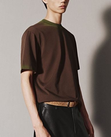  URBAN REVIVO - Áo thun nam cổ tròn tay ngắn hiện đại 