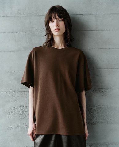  URBAN REVIVO - Áo thun nữ cổ tròn tay ngắn hiện đại 