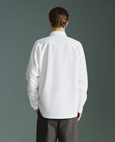  URBAN REVIVO - Áo sơ mi nam cổ bẻ tay dài hiện đại 