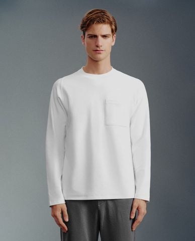  URBAN REVIVO - Áo thun nam cổ tròn tay dài Straight 