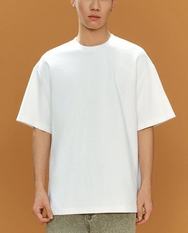  URBAN REVIVO - Áo thun nam cổ tròn hiện đại 