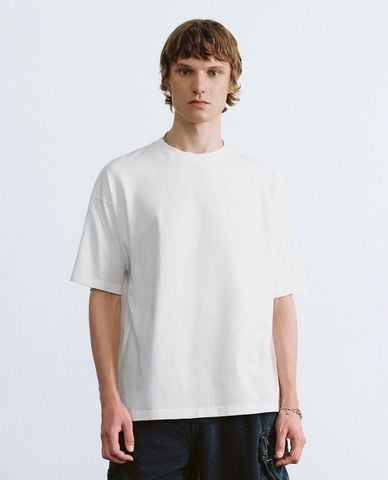  URBAN REVIVO - Áo thun nam cổ tròn tay ngắn 