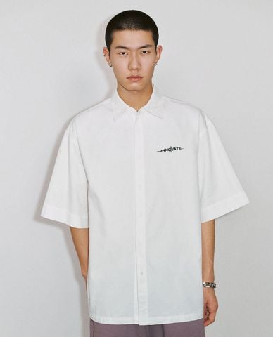  URBAN REVIVO - Áo sơ mi nam cổ bẻ tay ngắn trẻ trung 