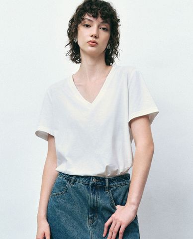  URBAN REVIVO - Áo thun nữ cổ V tay ngắn Loose 