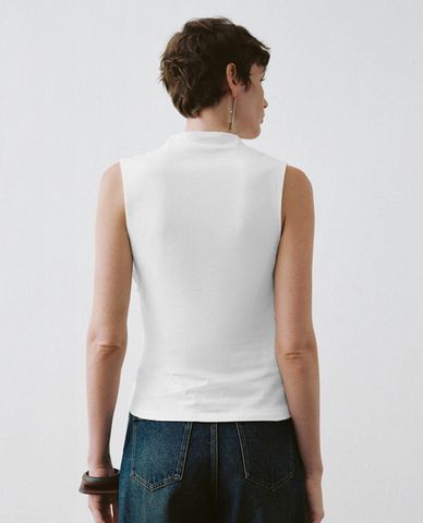  URBAN REVIVO - Áo kiểu nữ cổ cao sát nách phom ôm tôn dáng 