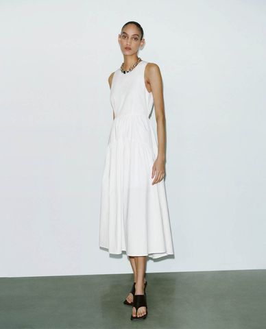  URBAN REVIVO - Đầm sát nách midi cổ tròn hiện đại 