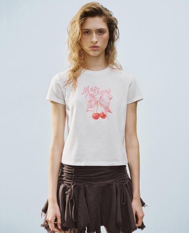  URBAN REVIVO - Áo thun nữ cổ tròn tay ngắn in họa tiết 