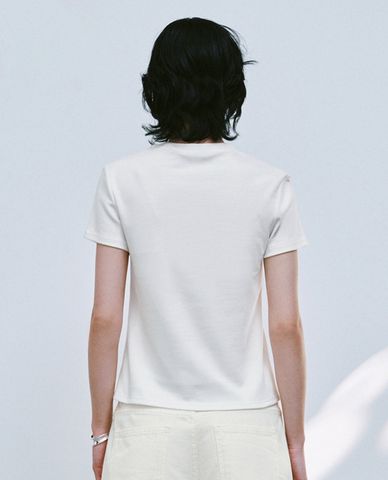  URBAN REVIVO - Áo thun nữ cổ tròn tay ngắn năng động 