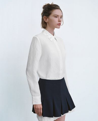  URBAN REVIVO - Áo sơ mi nữ cổ bẻ tay dài Textured Button Up Loose 