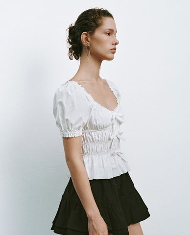  URBAN REVIVO - Áo kiểu nữ tay phồng phối nơ Bow Decor 