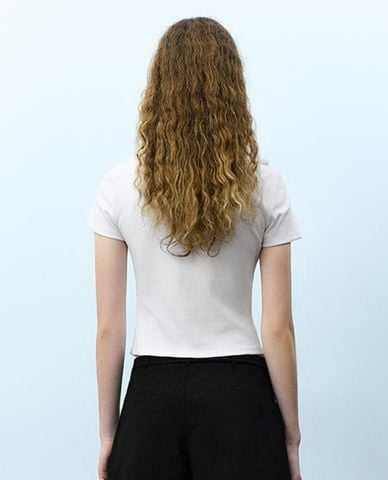  URBAN REVIVO - Áo croptop nữ cổ tròn tay ngắn Bow Décor 