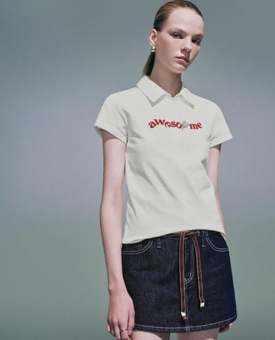  URBAN REVIVO - Áo thun nữ tay ngắn in hoạ tiết 