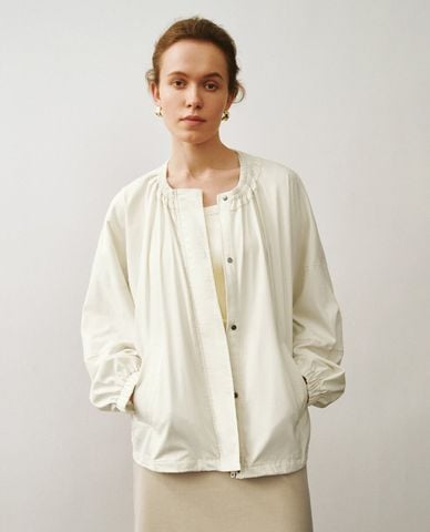  URBAN REVIVO - Áo khoác sơ mi nữ phối nút cài trẻ trung 