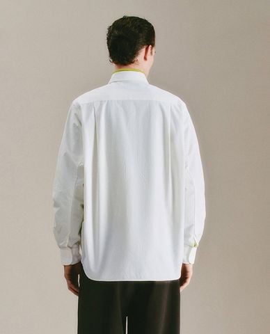  URBAN REVIVO - Áo sơ mi nam cổ bẻ tay dài 