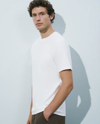  URBAN REVIVO - Áo thun nam cổ tròn tay ngắn Straight 