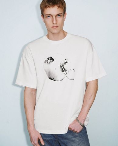  URBAN REVIVO - Áo thun nam cổ tròn tay ngắn Helmet Printed 