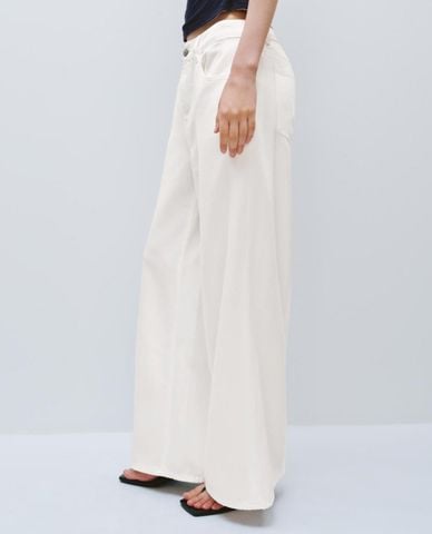  URBAN REVIVO - Quần jeans nữ ống rộng cá tính 