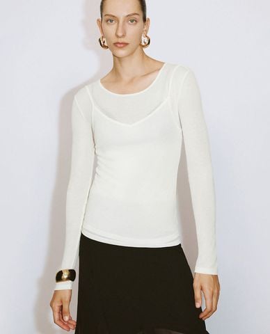  URBAN REVIVO - Áo thun nữ cổ thuyền tay dài phom ôm 