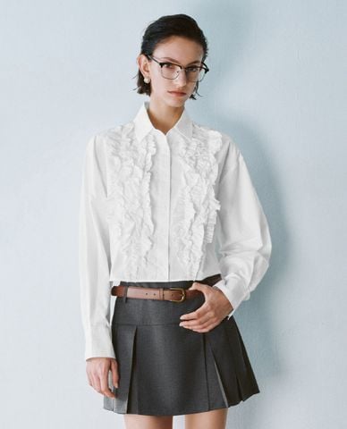  URBAN REVIVO - Áo sơ mi nữ cổ bẻ tay dài phom croptop 