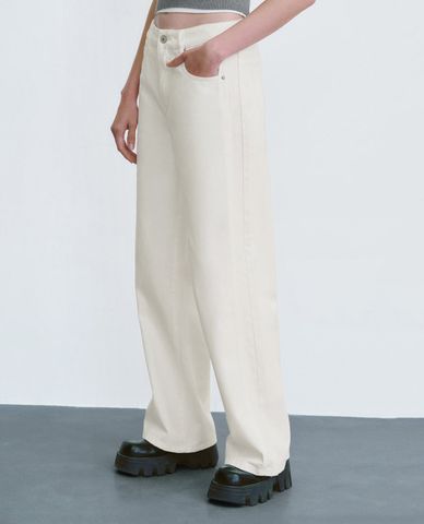  URBAN REVIVO - Quần jeans nữ ống rộng trẻ trung 