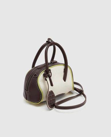  URBAN REVIVO - Túi đeo chéo nữ phom chữ nhật phối charm 