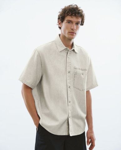  URBAN REVIVO - Áo sơ mi denim nam cổ bẻ tay ngắn Fashion 
