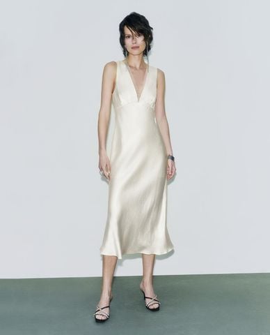  URBAN REVIVO - Đầm sát nách midi cổ V A Line 