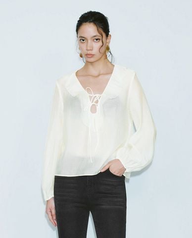  URBAN REVIVO - Áo kiểu nữ tay dài nhún bèo 