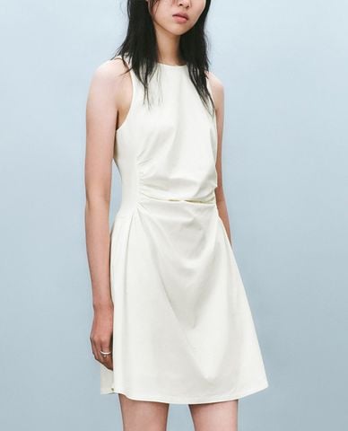  URBAN REVIVO - Đầm sát nách mini chữ A thời trang 