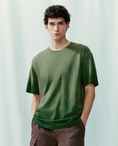  URBAN REVIVO - Áo thun nam cổ tròn tay ngắn Gradient 