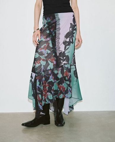  URBAN REVIVO - Chân váy midi phối họa tiết trẻ trung 