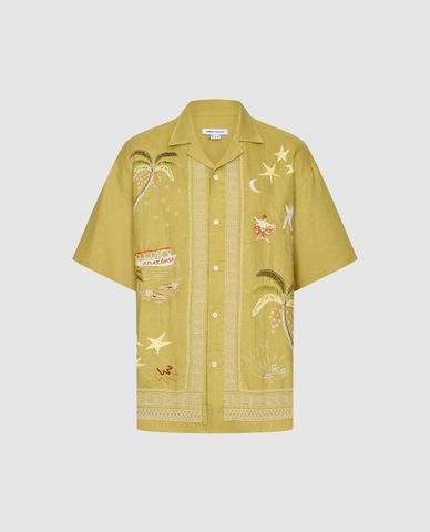  URBAN REVIVO - Áo sơ mi nam cổ bẻ tay ngắn in hình trẻ trung 