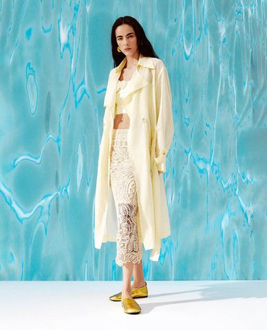  URBAN REVIVO - Áo khoác măng tô nữ dáng dài thời thượng 