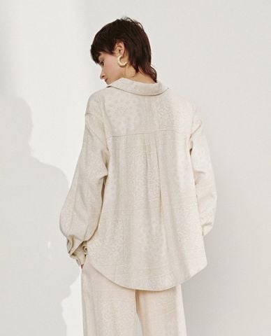  URBAN REVIVO - Áo sơ mi nữ tay dài họa tiết 