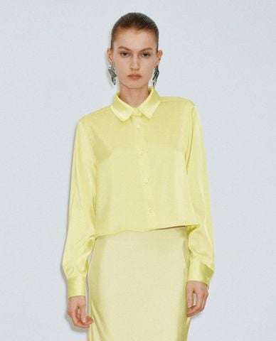  URBAN REVIVO - Áo sơ mi nữ cổ bẻ tay dài phom croptop Button Up Straight 