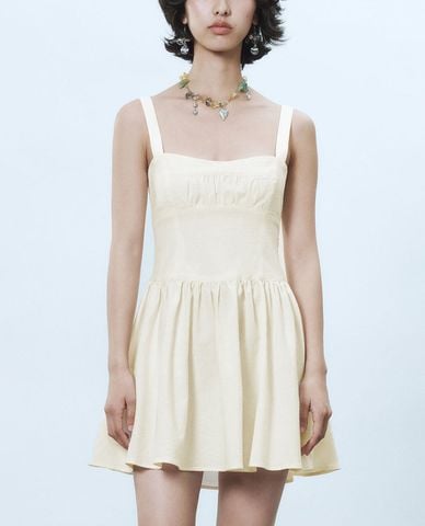  URBAN REVIVO - Đầm hai dây mini xếp li Cami Aline 