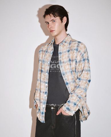  URBAN REVIVO - Áo sơ mi nam kẻ sọc hiện đại 