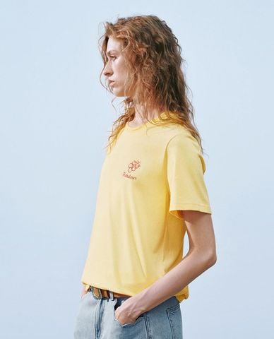  URBAN REVIVO - Áo thun nữ cổ tròn tay ngắn hiện đại 