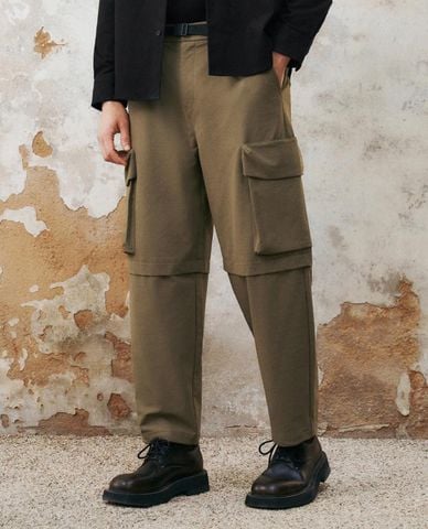  URBAN REVIVO - Quần nam ống rộng phối túi hộp cá tính 