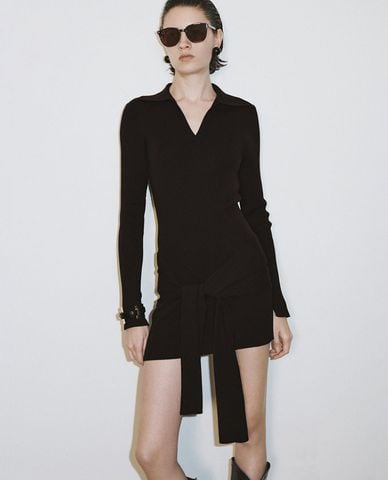  URBAN REVIVO - Đầm body mini cổ V phối thắt lưng 