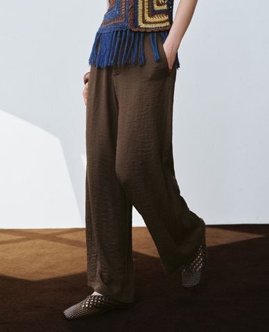  URBAN REVIVO - Quần nữ ống rộng cạp cao thanh lịch 