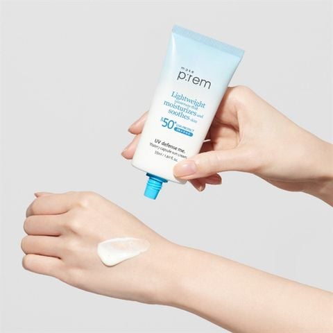 Kem Chống Nắng Make p:rem Hóa Học Cấp Ẩm Mỏng Nhẹ 50ml