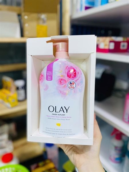 Sữa tắm Olay 24H hoa hồng 975ml